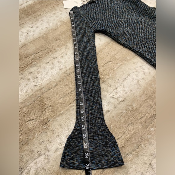 NWT💕Theory Cabled Print Ribbed Boatneck Sweater with Bell Sleeves Size P - Picture 10 of 14